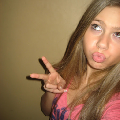 Victoria Cummings Photo 19