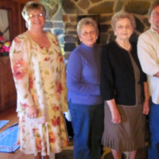 Donna Thomas Photo 7