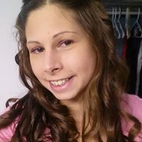 Julia Griggs Photo 11