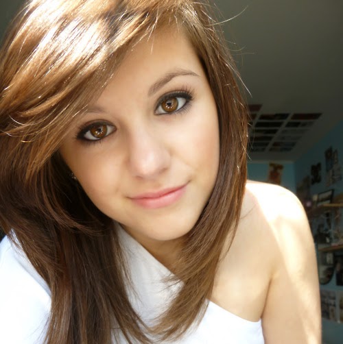 Angie Miller Photo 33