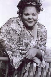 Veronica Barnes Photo 36