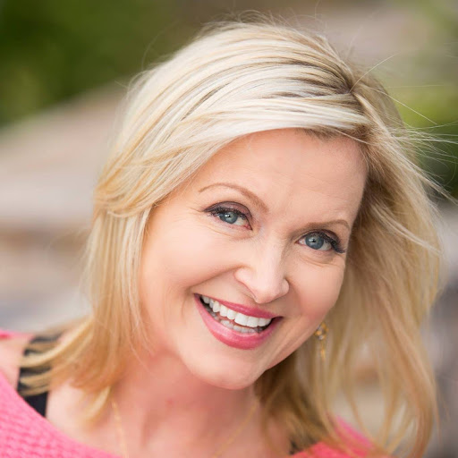 Kristine Carlson Photo 27