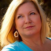 Julie Shrader Photo 15