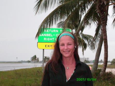 Deborah Lewis Photo 15