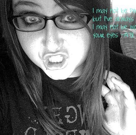 Holly Martin Photo 50