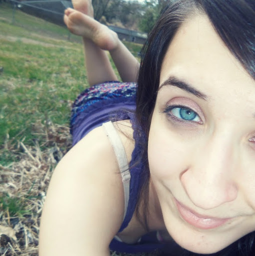 Shannon Kelleher Photo 9