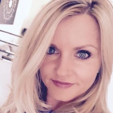 Kelly Barker Photo 12