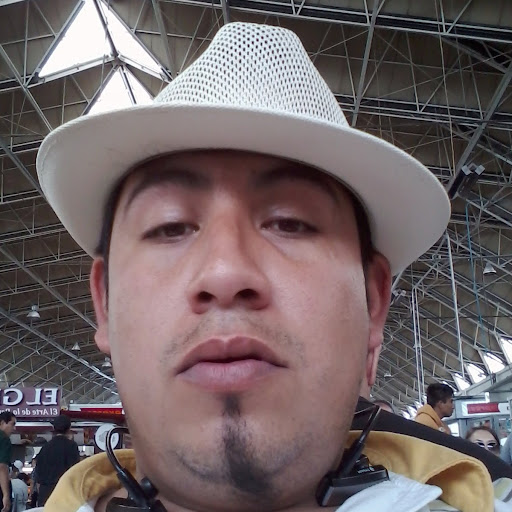 Leonel Fuentes Photo 9