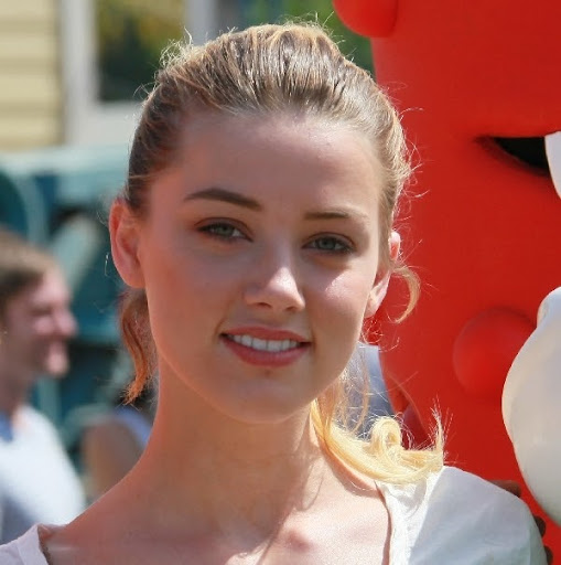 Amber Roberts Photo 25