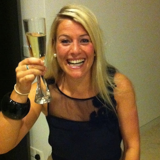 Harriet Lang Photo 4