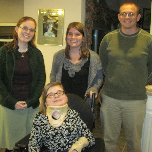 Kelly Leach Photo 10