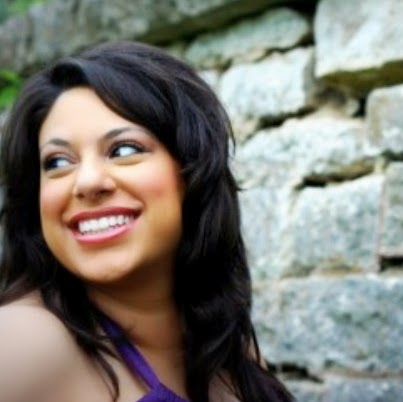 Anna Burnett Photo 30