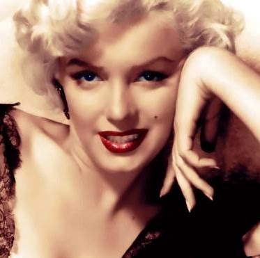 Danielle Wells Photo 31