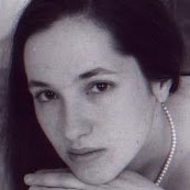 Jennifer Quail Photo 10