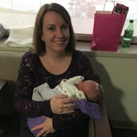 Tara Holmes Photo 37