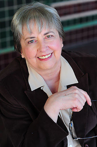 Leslie Simms Photo 1