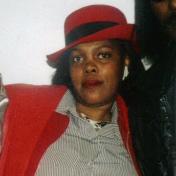 Cynthia Dunn Photo 17