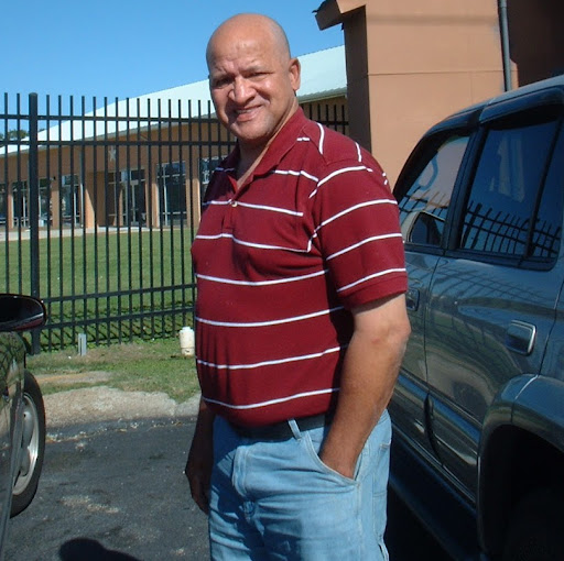 Bobby Fields Photo 40