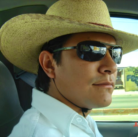 Isaac Gutierrez Photo 25