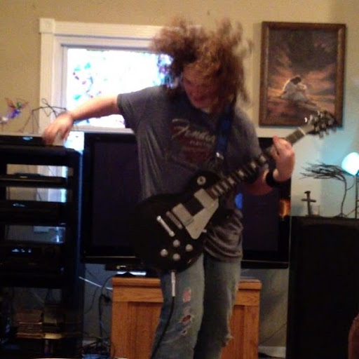 Lisa Hendrix Photo 17