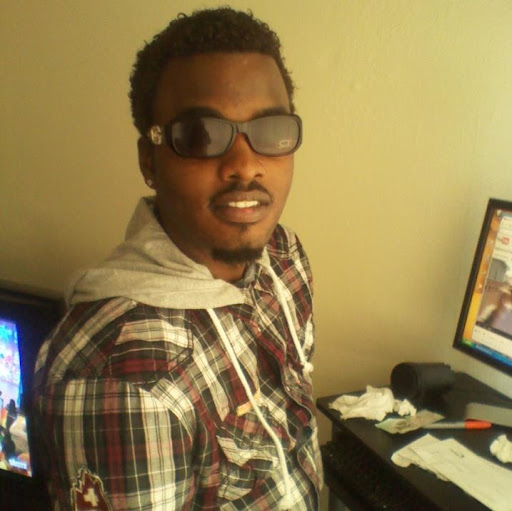 Roderick Moore Photo 14