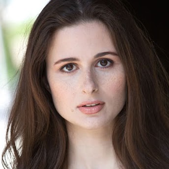 Amelia Randall Photo 21