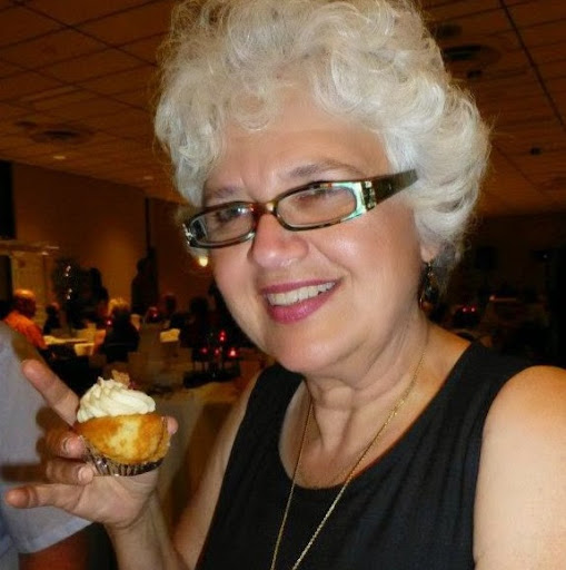 Julia Rodriguez Photo 8