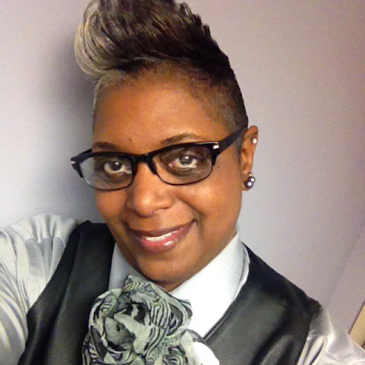 Jennifer Vickers Photo 19