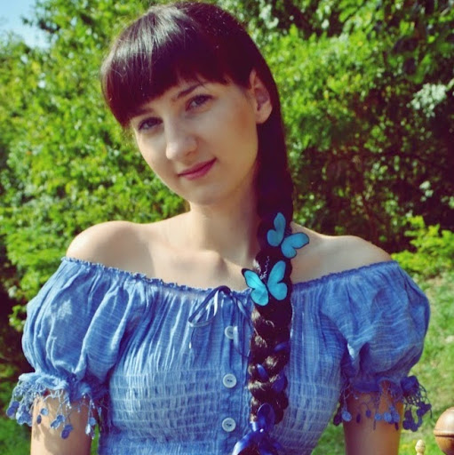 Anna Ross Photo 39