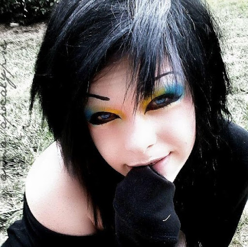 Alice Grey Photo 7