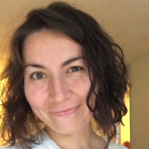 Caitlin Metzger Photo 7