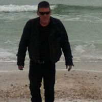 Bruce Richards Photo 17