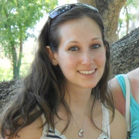 Laura Gardner Photo 15