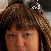 Julie March Photo 16