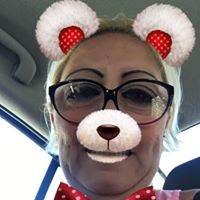 Julia Pryor Photo 14