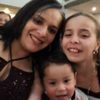 Elizabeth Valencia Photo 35