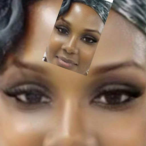 Crystal Mckinnon Photo 4