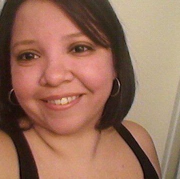 Cynthia Cisneros Photo 38