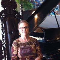 Sue Winters Photo 18