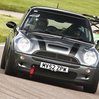 Adam Hodges Photo 16