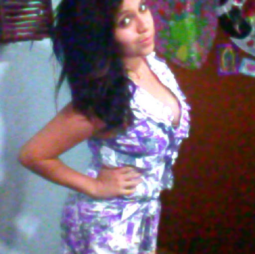 Aimee Gonzalez Photo 18