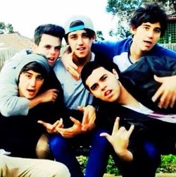 Emily Brooks Photo 35