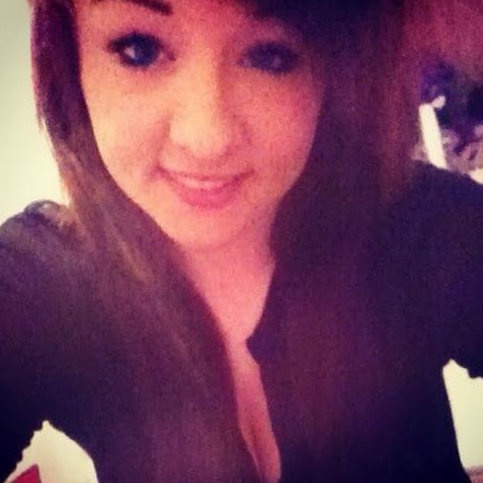 Amy Squires Photo 18