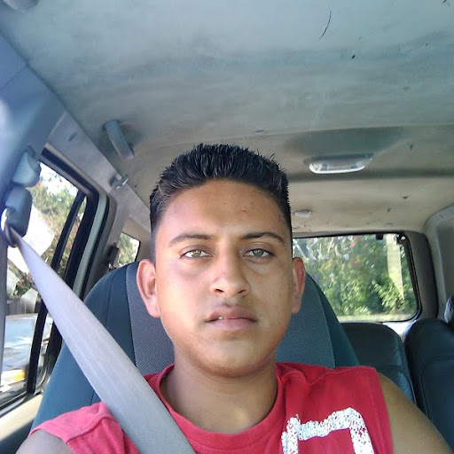 Elias Guzman Photo 20