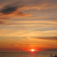 Julie Molnar Photo 15