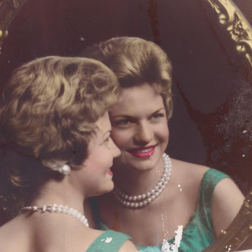 Dolores Harris Photo 17