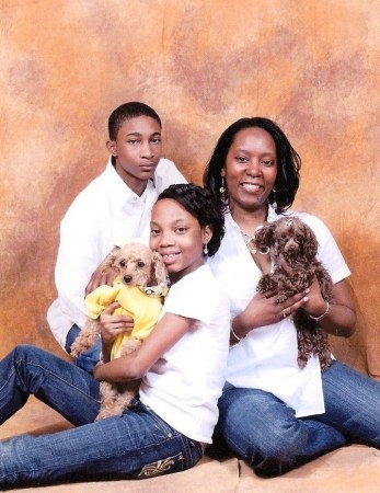 Stephanie Mahone Photo 5