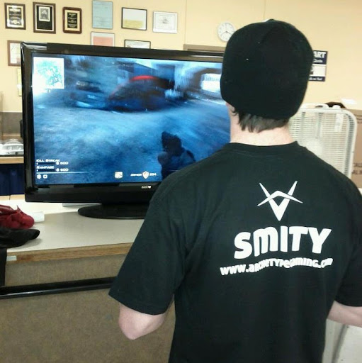 Brett Smith Photo 19