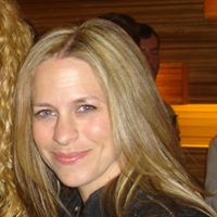 Stephanie March Photo 11