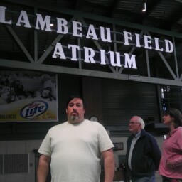 Robert Dietz Photo 47